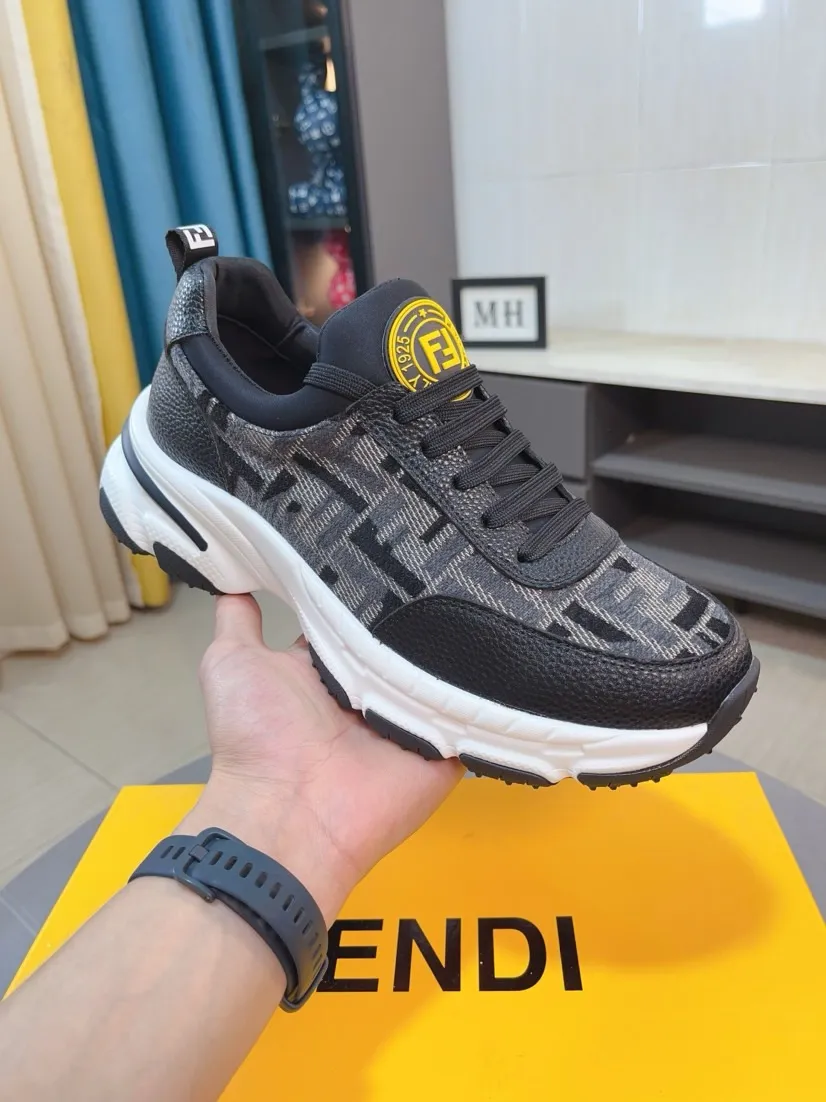 Men's Men's Shoes 💰458🌹🌹[fendi] Fendi's classic and comfortable men's, this complex sneaker is made of soft calfskin➕genuine leather lining➕original ultra-light rubber material with rough outsole. This unique light style is suitable for the casual and refined sensibility of this season. It is comfortable and natural on the feet. It is an everyday style for casual travel in autumn and winter! 38/44